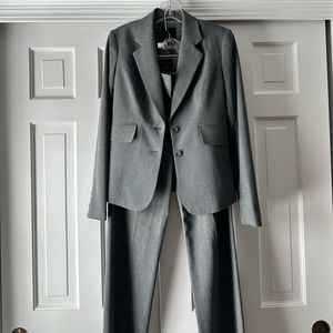 The Limited women’s light grey jacket & dress pants